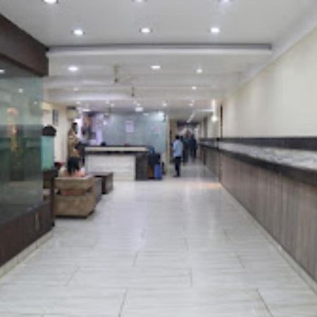 Hotel Punjab , 萨哈兰普尔 外观 照片
